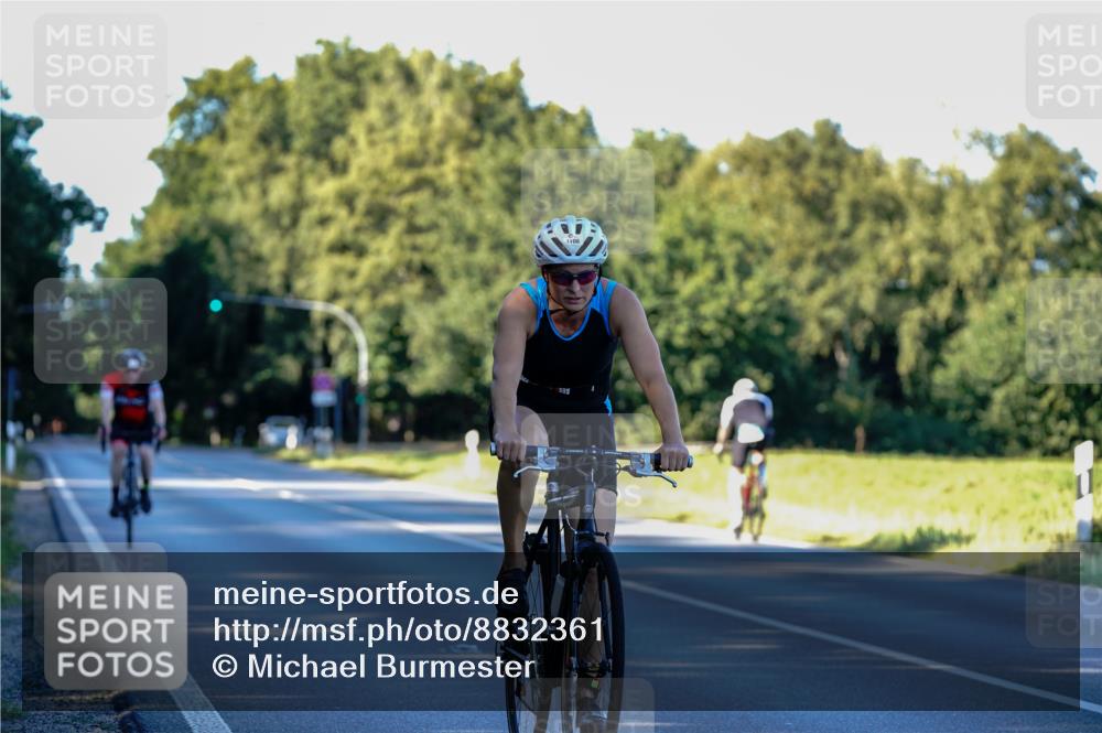 07.09.2025 - 19. Norderstedt Triathlon Michael Burmester http://msf.ph/oto/8832361 07.09.2025 16:27:09 Radfahren 380, 934, 1106, 1516 meine-sportfotos.de