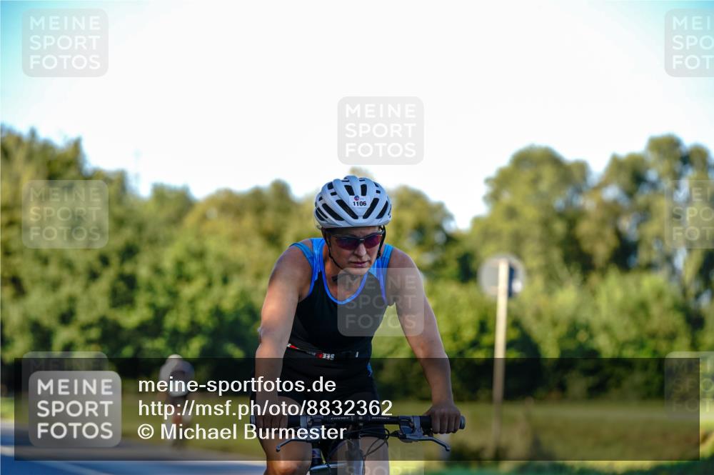 07.09.2025 - 19. Norderstedt Triathlon Michael Burmester http://msf.ph/oto/8832362 07.09.2025 16:27:09 Radfahren 380, 934, 1106, 1516 meine-sportfotos.de