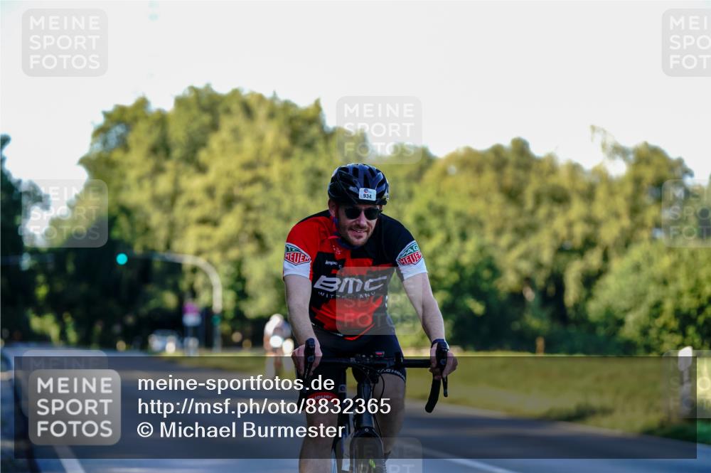 07.09.2025 - 19. Norderstedt Triathlon Michael Burmester http://msf.ph/oto/8832365 07.09.2025 16:27:12 Radfahren 934, 1106 meine-sportfotos.de