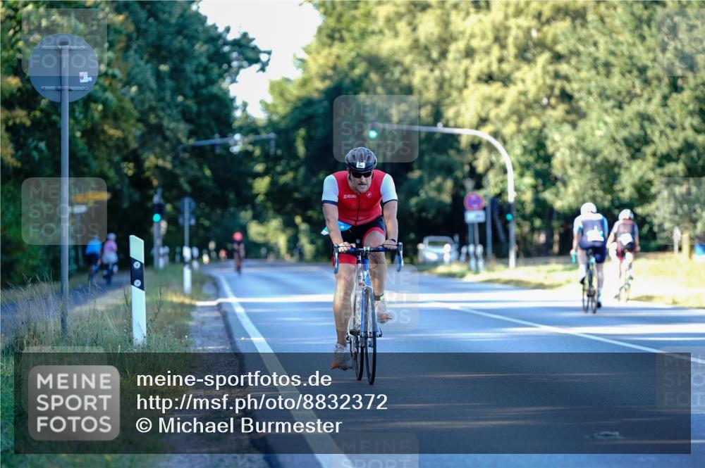 07.09.2025 - 19. Norderstedt Triathlon Michael Burmester http://msf.ph/oto/8832372 07.09.2025 16:28:18 Radfahren 894 meine-sportfotos.de