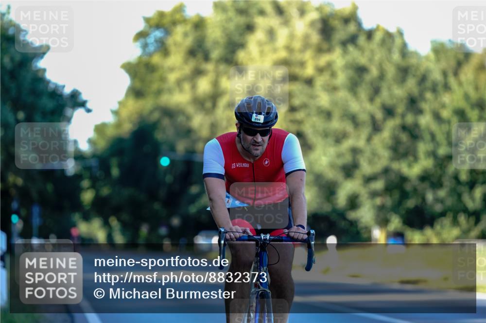 07.09.2025 - 19. Norderstedt Triathlon Michael Burmester http://msf.ph/oto/8832373 07.09.2025 16:28:20 Radfahren 894 meine-sportfotos.de