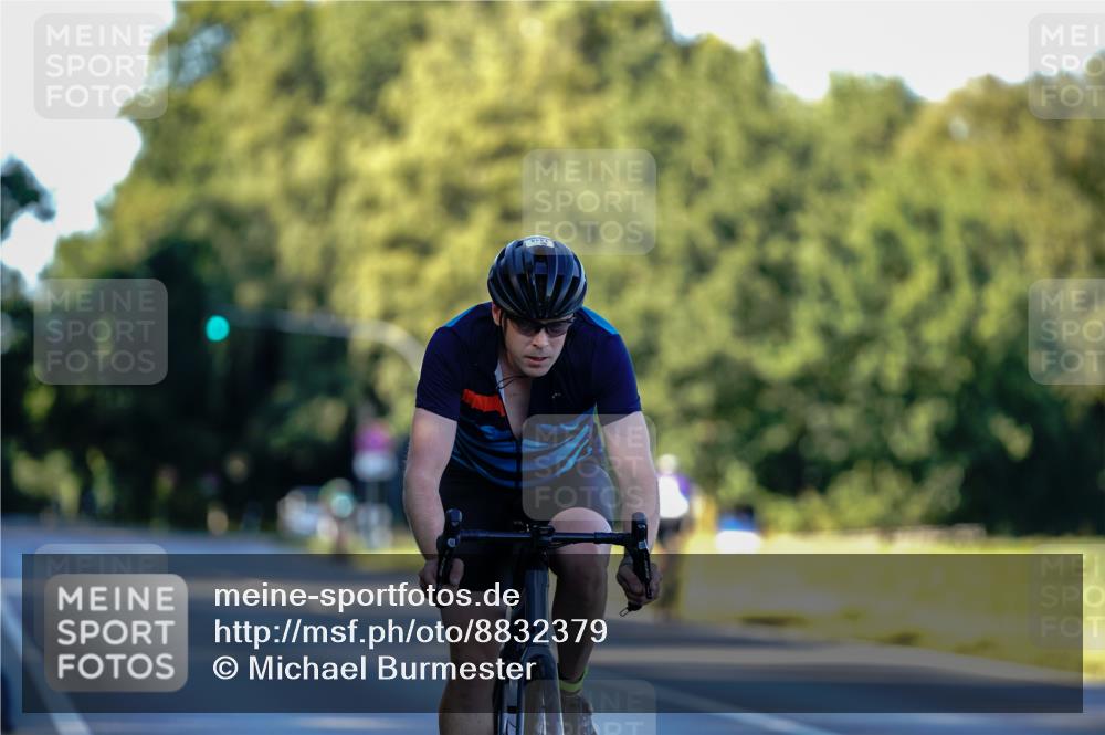 07.09.2025 - 19. Norderstedt Triathlon Michael Burmester http://msf.ph/oto/8832379 07.09.2025 16:29:01 Radfahren 1444 meine-sportfotos.de