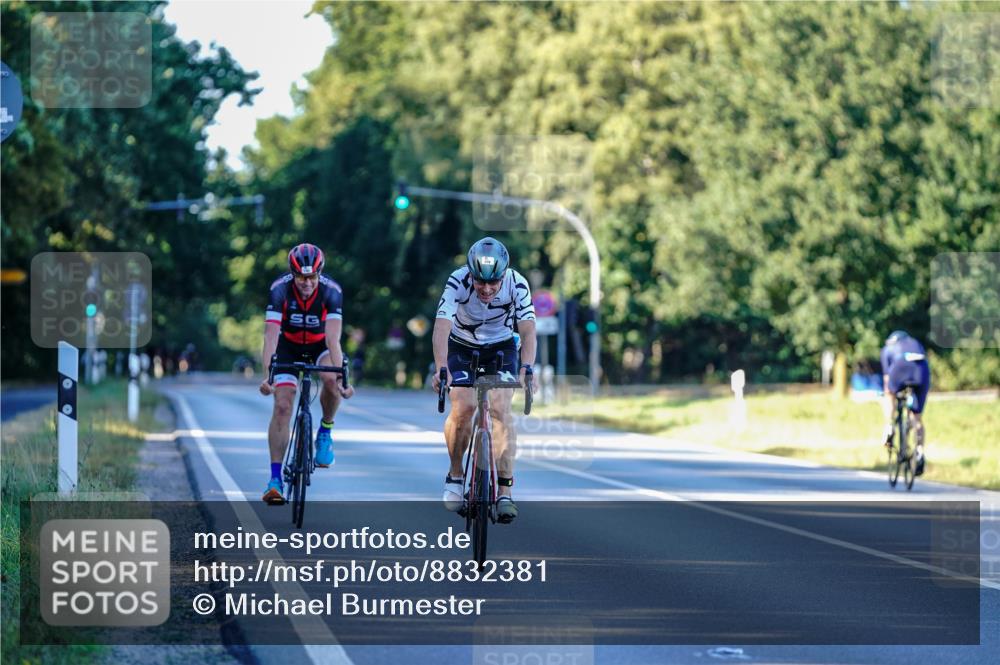 07.09.2025 - 19. Norderstedt Triathlon Michael Burmester http://msf.ph/oto/8832381 07.09.2025 16:29:28 Radfahren 376, 1464 meine-sportfotos.de
