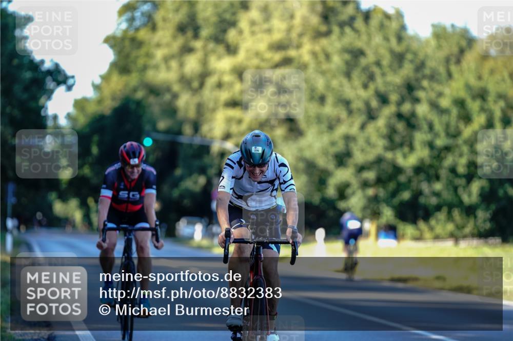 07.09.2025 - 19. Norderstedt Triathlon Michael Burmester http://msf.ph/oto/8832383 07.09.2025 16:29:29 Radfahren 376, 1464 meine-sportfotos.de
