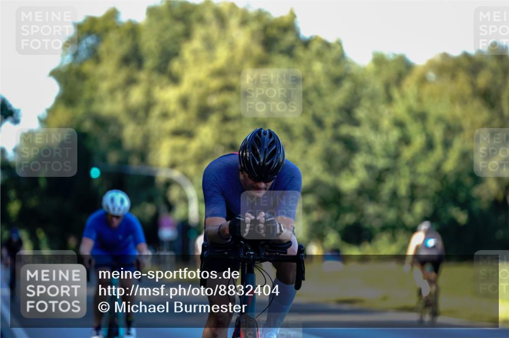 07.09.2025 - 19. Norderstedt Triathlon Michael Burmester http://msf.ph/oto/8832404 07.09.2025 16:30:22 Radfahren 371, 1454 meine-sportfotos.de