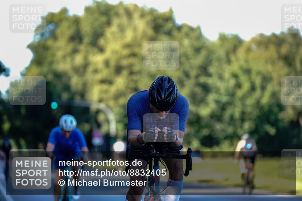 07.09.2025 - 19. Norderstedt Triathlon Michael Burmester http://msf.ph/oto/8832405 07.09.2025 16:30:22 Radfahren 371, 1454 meine-sportfotos.de