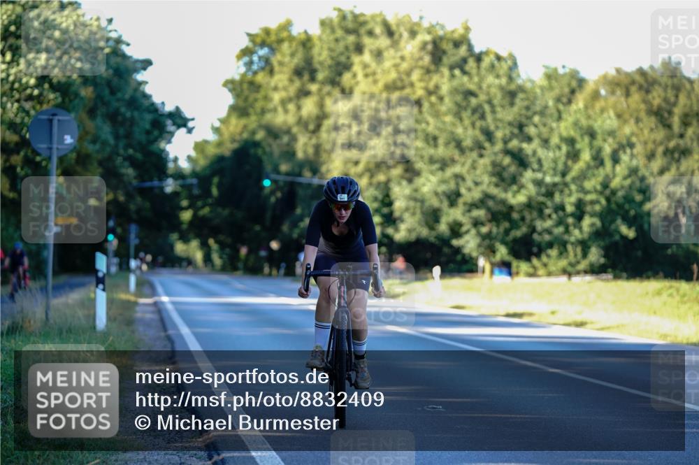 07.09.2025 - 19. Norderstedt Triathlon Michael Burmester http://msf.ph/oto/8832409 07.09.2025 16:30:28 Radfahren 941 meine-sportfotos.de