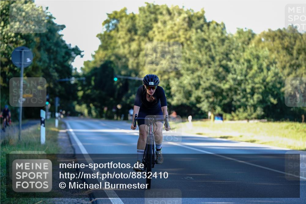 07.09.2025 - 19. Norderstedt Triathlon Michael Burmester http://msf.ph/oto/8832410 07.09.2025 16:30:29 Radfahren 941 meine-sportfotos.de