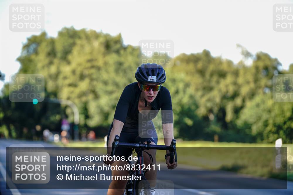 07.09.2025 - 19. Norderstedt Triathlon Michael Burmester http://msf.ph/oto/8832411 07.09.2025 16:30:30 Radfahren 941 meine-sportfotos.de