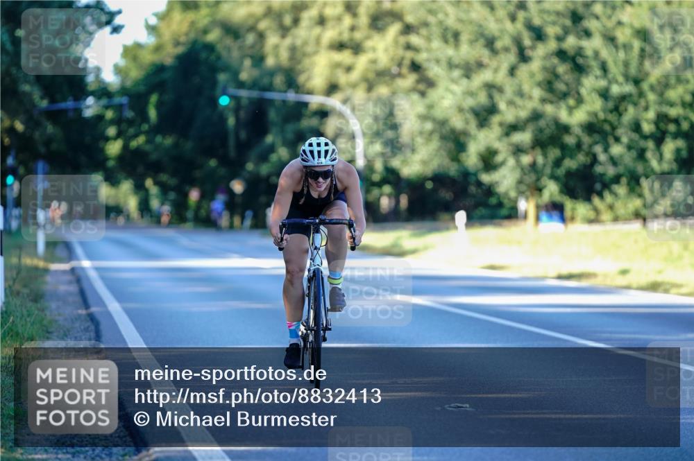 07.09.2025 - 19. Norderstedt Triathlon Michael Burmester http://msf.ph/oto/8832413 07.09.2025 16:30:50 Radfahren 918 meine-sportfotos.de