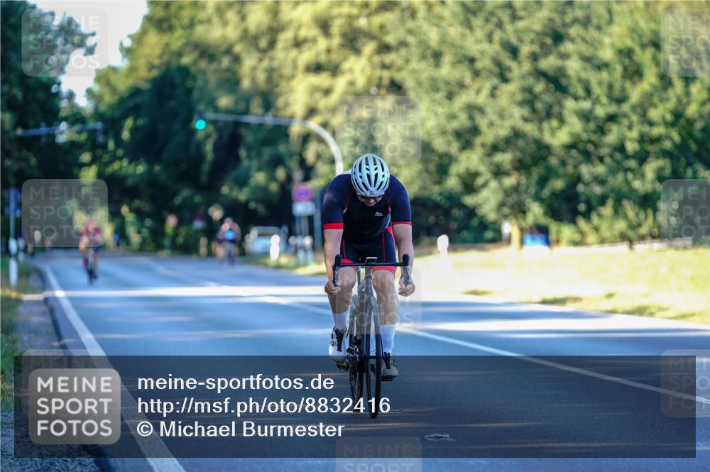 07.09.2025 - 19. Norderstedt Triathlon Michael Burmester http://msf.ph/oto/8832416 07.09.2025 16:31:15 Radfahren 931 meine-sportfotos.de