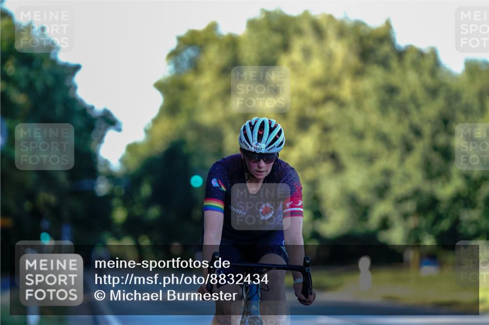 07.09.2025 - 19. Norderstedt Triathlon Michael Burmester http://msf.ph/oto/8832434 07.09.2025 16:32:17 Radfahren 1557 meine-sportfotos.de
