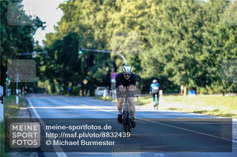 07.09.2025 - 19. Norderstedt Triathlon Michael Burmester http://msf.ph/oto/8832439 07.09.2025 16:32:29 Radfahren 432, 1458 meine-sportfotos.de