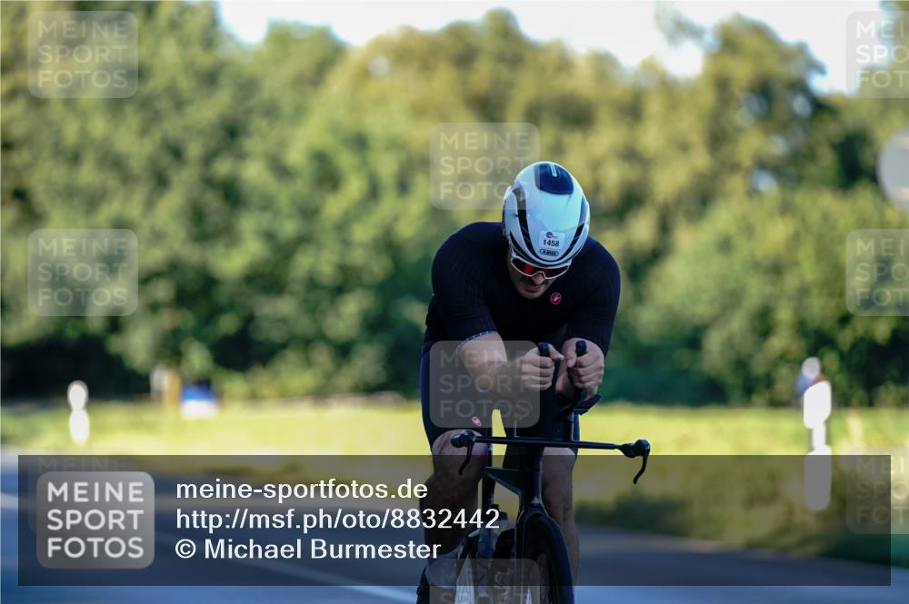 07.09.2025 - 19. Norderstedt Triathlon Michael Burmester http://msf.ph/oto/8832442 07.09.2025 16:32:31 Radfahren 432, 1458 meine-sportfotos.de