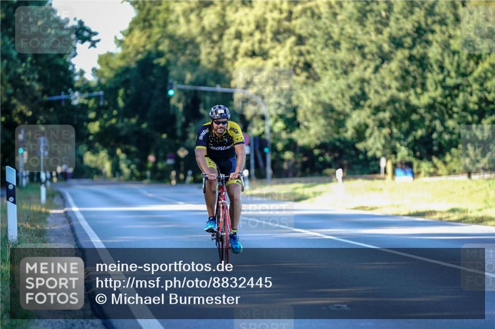 07.09.2025 - 19. Norderstedt Triathlon Michael Burmester http://msf.ph/oto/8832445 07.09.2025 16:34:21 Radfahren  meine-sportfotos.de