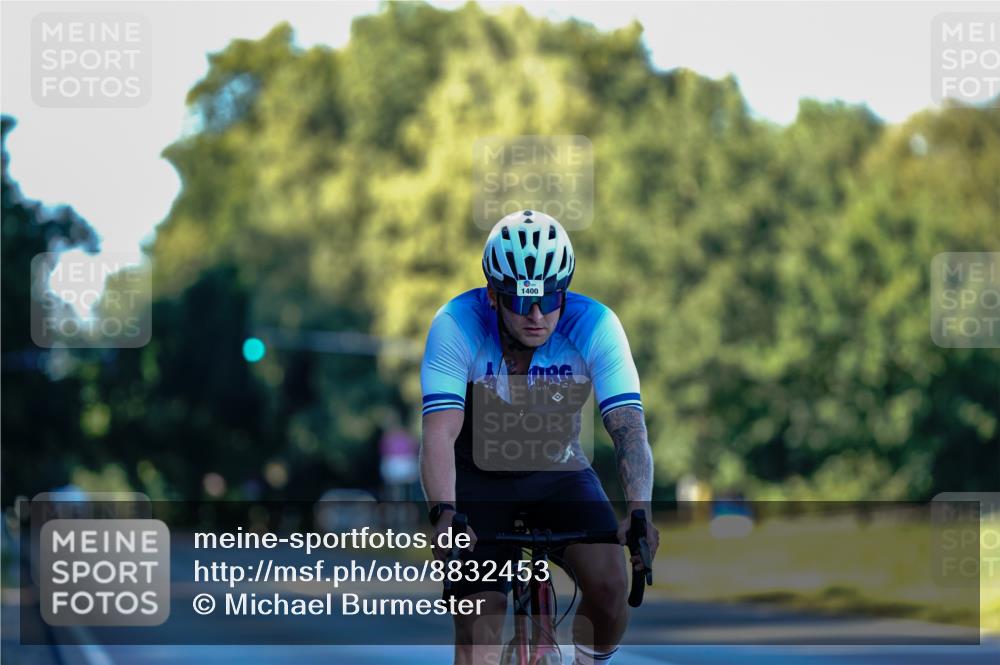 07.09.2025 - 19. Norderstedt Triathlon Michael Burmester http://msf.ph/oto/8832453 07.09.2025 16:34:53 Radfahren 1400 meine-sportfotos.de