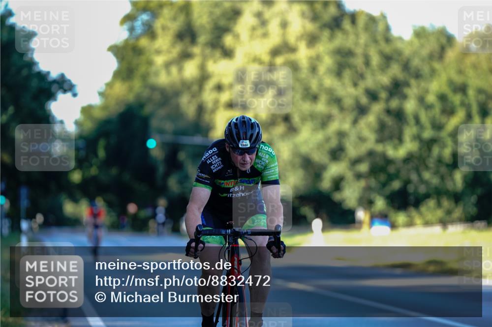 07.09.2025 - 19. Norderstedt Triathlon Michael Burmester http://msf.ph/oto/8832472 07.09.2025 16:36:27 Radfahren 1524 meine-sportfotos.de