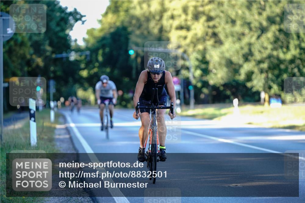 07.09.2025 - 19. Norderstedt Triathlon Michael Burmester http://msf.ph/oto/8832501 07.09.2025 16:38:21 Radfahren 429 meine-sportfotos.de