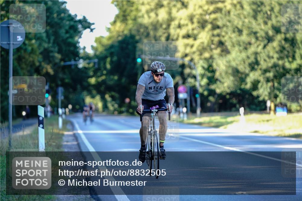 07.09.2025 - 19. Norderstedt Triathlon Michael Burmester http://msf.ph/oto/8832505 07.09.2025 16:38:23 Radfahren 429, 925 meine-sportfotos.de