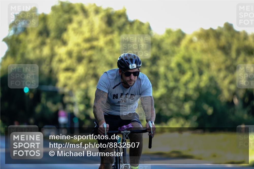 07.09.2025 - 19. Norderstedt Triathlon Michael Burmester http://msf.ph/oto/8832507 07.09.2025 16:38:25 Radfahren 429, 925 meine-sportfotos.de