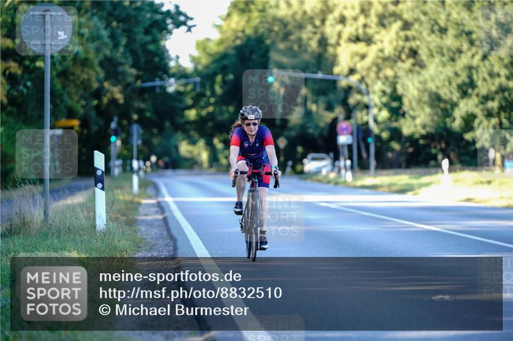 07.09.2025 - 19. Norderstedt Triathlon Michael Burmester http://msf.ph/oto/8832510 07.09.2025 16:39:19 Radfahren 1541 meine-sportfotos.de