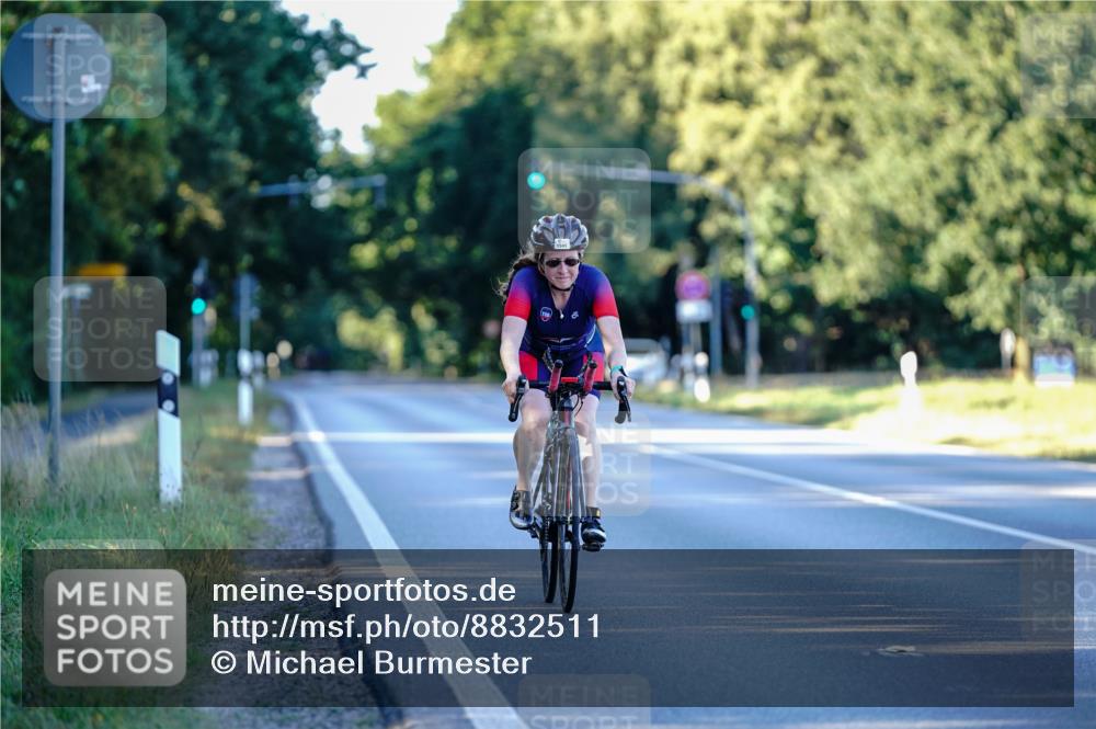 07.09.2025 - 19. Norderstedt Triathlon Michael Burmester http://msf.ph/oto/8832511 07.09.2025 16:39:19 Radfahren 1541 meine-sportfotos.de