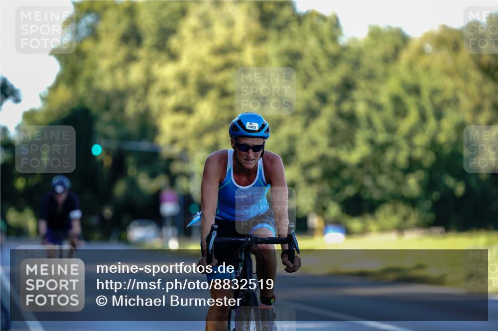 07.09.2025 - 19. Norderstedt Triathlon Michael Burmester http://msf.ph/oto/8832519 07.09.2025 16:40:03 Radfahren 383, 1423 meine-sportfotos.de