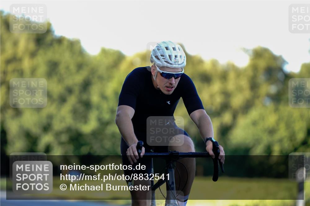 07.09.2025 - 19. Norderstedt Triathlon Michael Burmester http://msf.ph/oto/8832541 07.09.2025 16:44:00 Radfahren 372 meine-sportfotos.de