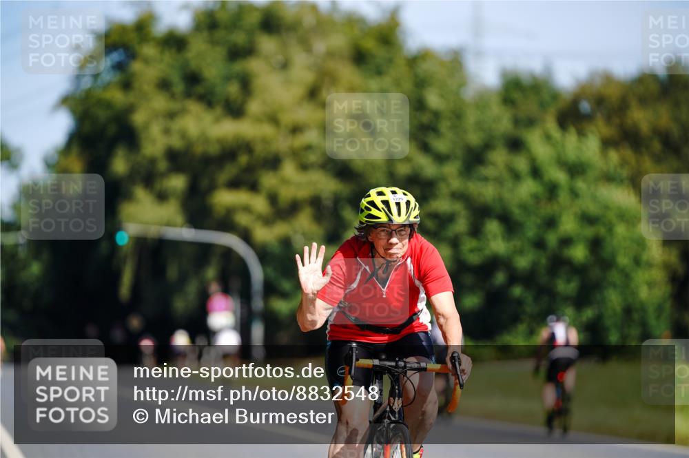 07.09.2025 - 19. Norderstedt Triathlon Michael Burmester http://msf.ph/oto/8832548 07.09.2025 11:44:15 Radfahren 1229 meine-sportfotos.de