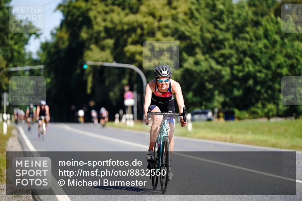 07.09.2025 - 19. Norderstedt Triathlon Michael Burmester http://msf.ph/oto/8832550 07.09.2025 11:44:27 Radfahren 1334 meine-sportfotos.de