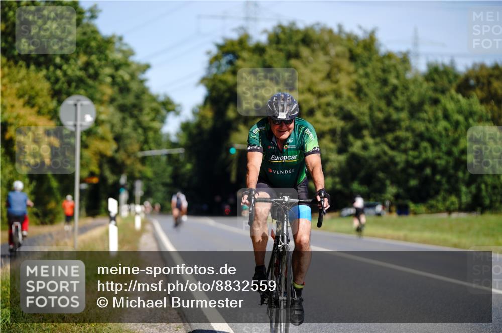 07.09.2025 - 19. Norderstedt Triathlon Michael Burmester http://msf.ph/oto/8832559 07.09.2025 11:44:38 Radfahren 152, 1327 meine-sportfotos.de