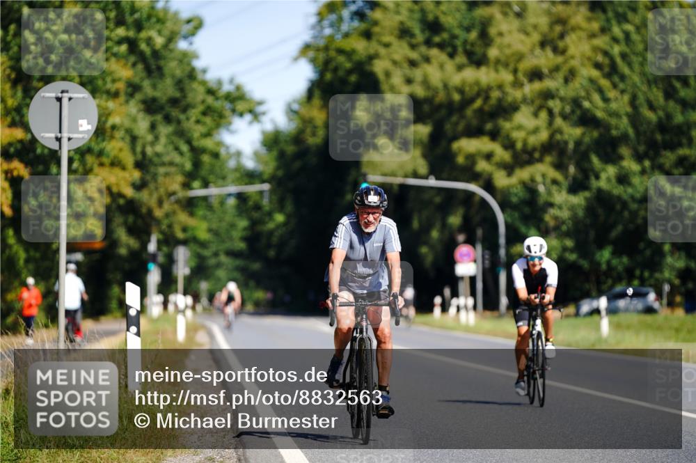 07.09.2025 - 19. Norderstedt Triathlon Michael Burmester http://msf.ph/oto/8832563 07.09.2025 11:44:46 Radfahren 186, 192 meine-sportfotos.de