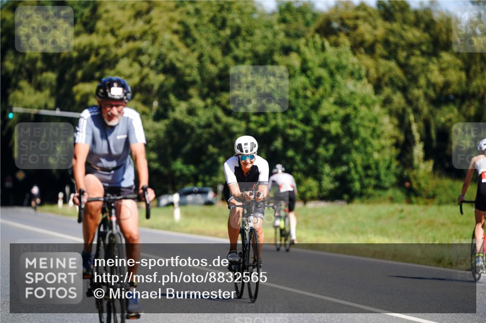 07.09.2025 - 19. Norderstedt Triathlon Michael Burmester http://msf.ph/oto/8832565 07.09.2025 11:44:47 Radfahren 186, 192 meine-sportfotos.de