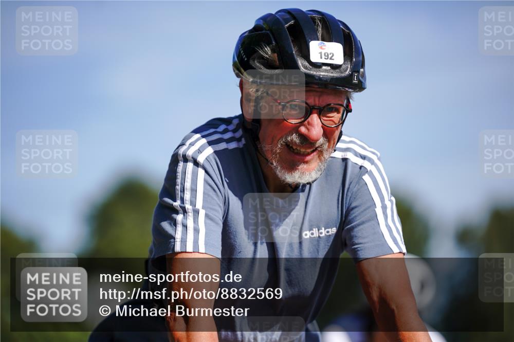 07.09.2025 - 19. Norderstedt Triathlon Michael Burmester http://msf.ph/oto/8832569 07.09.2025 11:44:49 Radfahren 186, 192 meine-sportfotos.de