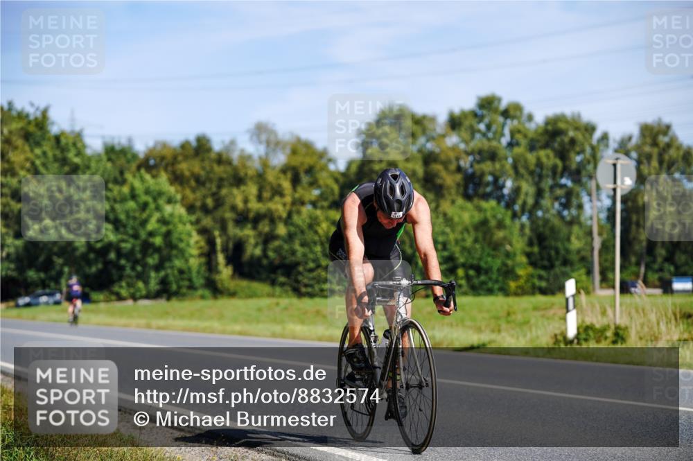 07.09.2025 - 19. Norderstedt Triathlon Michael Burmester http://msf.ph/oto/8832574 07.09.2025 11:45:10 Radfahren 1217 meine-sportfotos.de