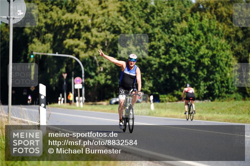 07.09.2025 - 19. Norderstedt Triathlon Michael Burmester http://msf.ph/oto/8832584 07.09.2025 11:45:39 Radfahren 1380 meine-sportfotos.de