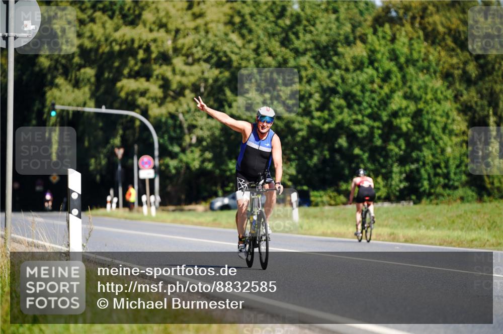 07.09.2025 - 19. Norderstedt Triathlon Michael Burmester http://msf.ph/oto/8832585 07.09.2025 11:45:40 Radfahren 710 meine-sportfotos.de