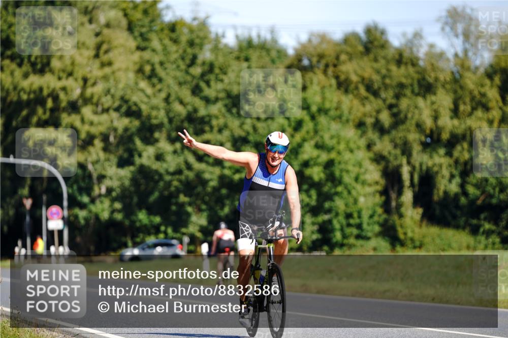07.09.2025 - 19. Norderstedt Triathlon Michael Burmester http://msf.ph/oto/8832586 07.09.2025 11:45:40 Radfahren 710 meine-sportfotos.de