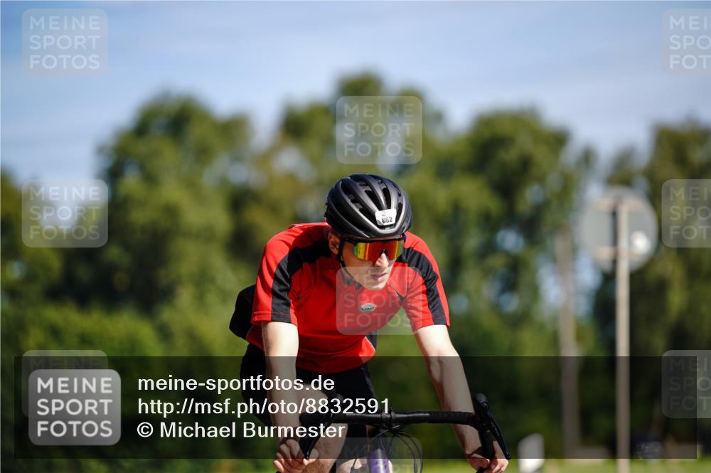 07.09.2025 - 19. Norderstedt Triathlon Michael Burmester http://msf.ph/oto/8832591 07.09.2025 11:46:12 Radfahren 862 meine-sportfotos.de