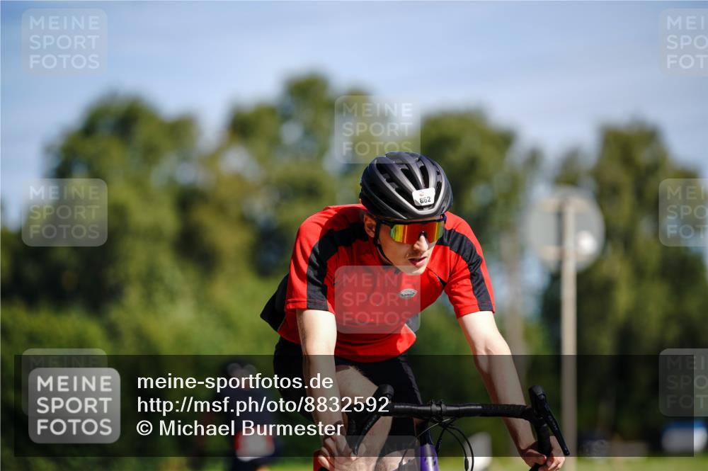 07.09.2025 - 19. Norderstedt Triathlon Michael Burmester http://msf.ph/oto/8832592 07.09.2025 11:46:12 Radfahren 862 meine-sportfotos.de