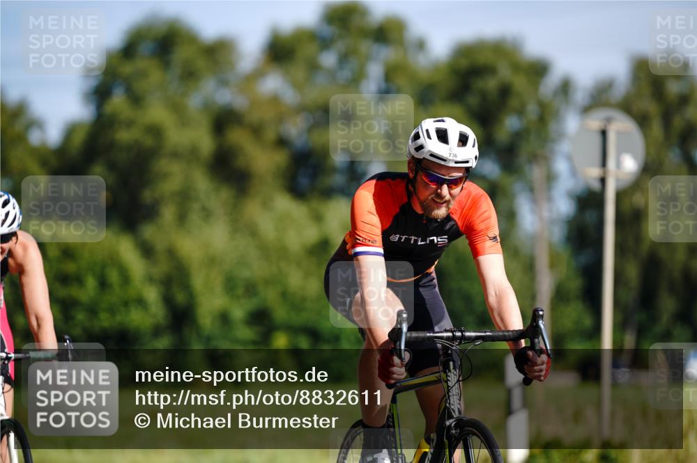 07.09.2025 - 19. Norderstedt Triathlon Michael Burmester http://msf.ph/oto/8832611 07.09.2025 11:46:50 Radfahren 736, 1258, 1333 meine-sportfotos.de