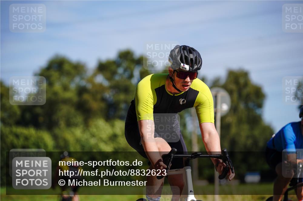 07.09.2025 - 19. Norderstedt Triathlon Michael Burmester http://msf.ph/oto/8832623 07.09.2025 11:47:26 Radfahren 279, 303 meine-sportfotos.de