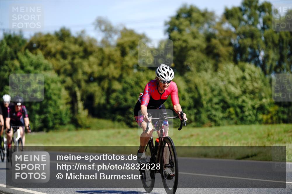 07.09.2025 - 19. Norderstedt Triathlon Michael Burmester http://msf.ph/oto/8832628 07.09.2025 11:47:32 Radfahren 155, 201, 252, 1320 meine-sportfotos.de
