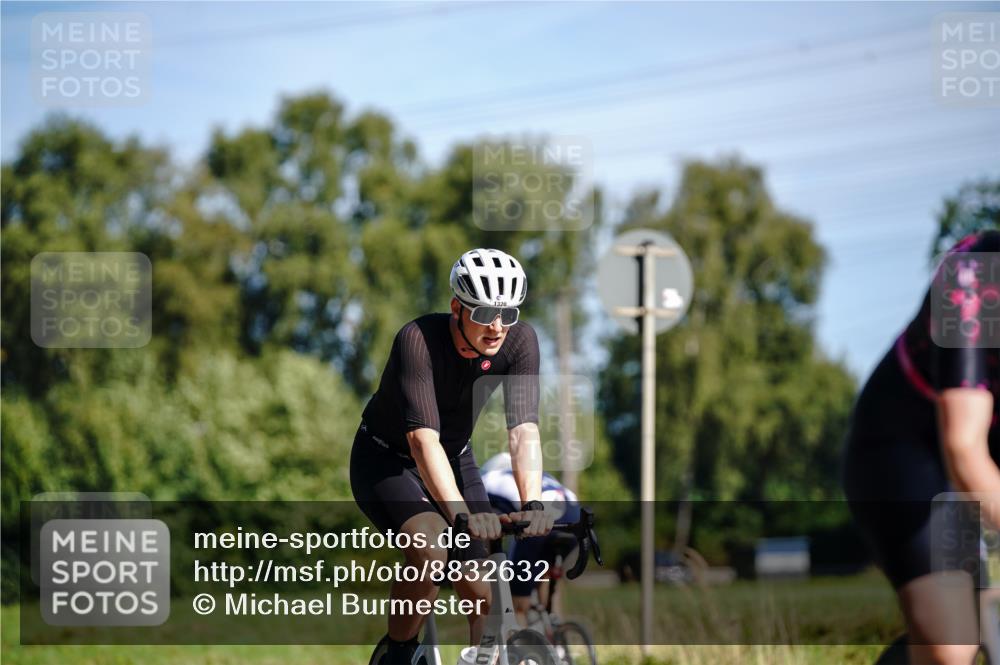07.09.2025 - 19. Norderstedt Triathlon Michael Burmester http://msf.ph/oto/8832632 07.09.2025 11:47:34 Radfahren 155, 201, 252, 1225, 1320 meine-sportfotos.de