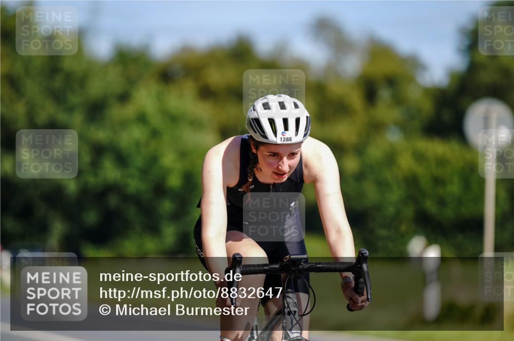 07.09.2025 - 19. Norderstedt Triathlon Michael Burmester http://msf.ph/oto/8832647 07.09.2025 11:48:33 Radfahren 1288 meine-sportfotos.de