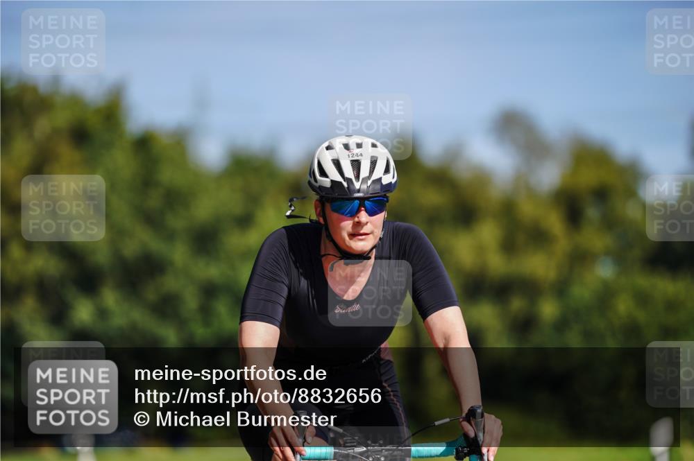 07.09.2025 - 19. Norderstedt Triathlon Michael Burmester http://msf.ph/oto/8832656 07.09.2025 11:48:50 Radfahren 1244 meine-sportfotos.de