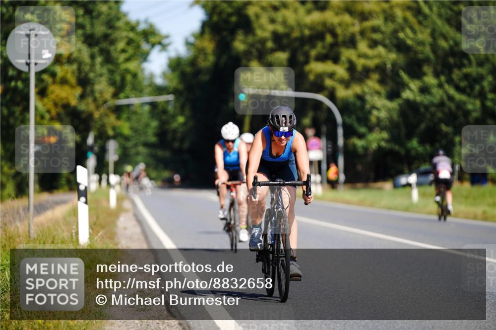 07.09.2025 - 19. Norderstedt Triathlon Michael Burmester http://msf.ph/oto/8832658 07.09.2025 11:48:53 Radfahren 1244, 1267 meine-sportfotos.de