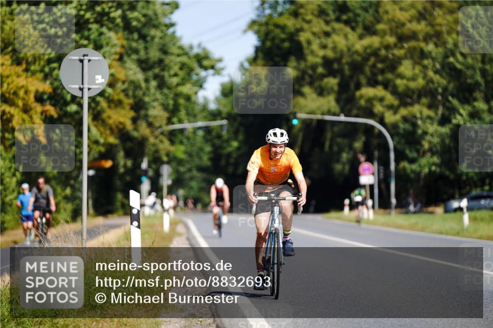 07.09.2025 - 19. Norderstedt Triathlon Michael Burmester http://msf.ph/oto/8832693 07.09.2025 11:50:39 Radfahren 149 meine-sportfotos.de