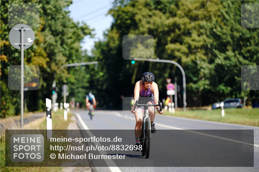 07.09.2025 - 19. Norderstedt Triathlon Michael Burmester http://msf.ph/oto/8832698 07.09.2025 11:50:59 Radfahren 763 meine-sportfotos.de