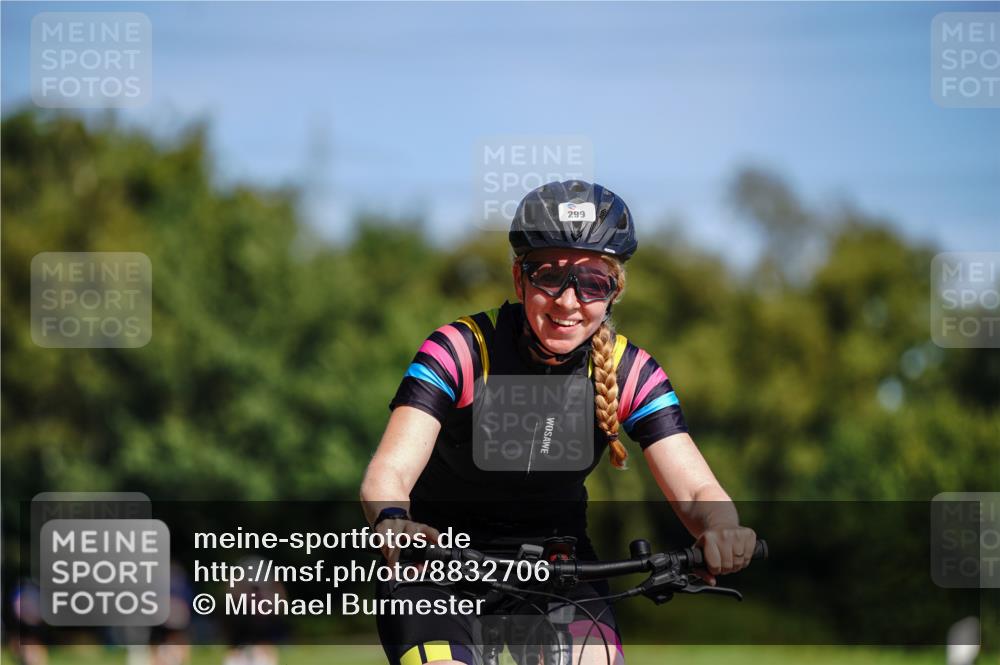 07.09.2025 - 19. Norderstedt Triathlon Michael Burmester http://msf.ph/oto/8832706 07.09.2025 11:51:33 Radfahren 299 meine-sportfotos.de